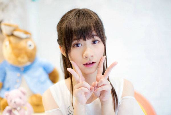 清纯萌妹咖啡馆小清新写真（8）