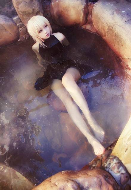 saber泳装cosplay01