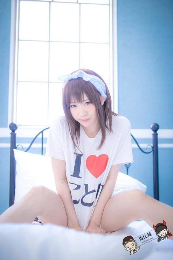 日本极品好身材Coser「うに子」~佛莱迪的装扮一点也不恐怖啊！