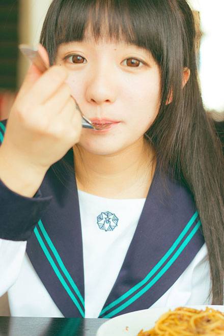 日系水手服萌妹治愈系写真（2）