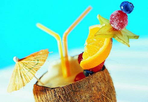 消夏养生宝典：37款鲜榨果汁配方大公开