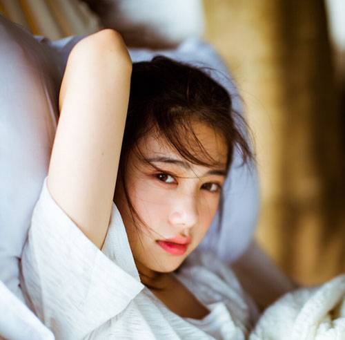 清纯养眼美女户外写真（1）