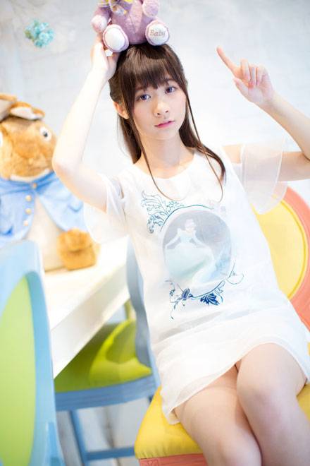 清纯萌妹咖啡馆小清新写真（6）