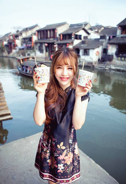 气质甜美美女旗袍图片写真（15）