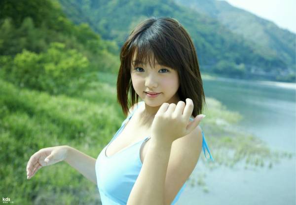 是丰满还是胖：筱崎爱成为日本区分女人“肉”OR“胖”的标杆