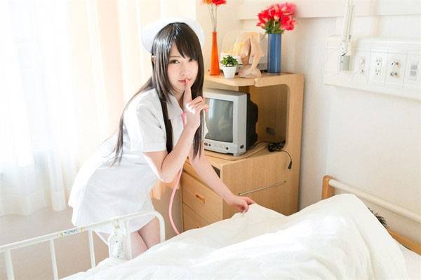 日本童颜巨乳COSER福利图集二（1）