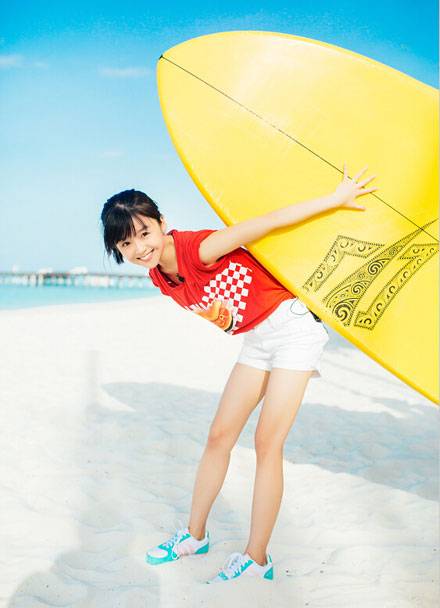 小清新美女宋伊人海边活力写真（1）