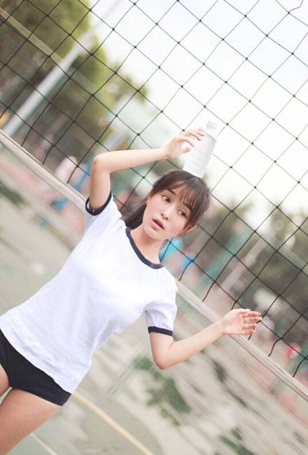 日系养眼美女体操服图片写真（11）