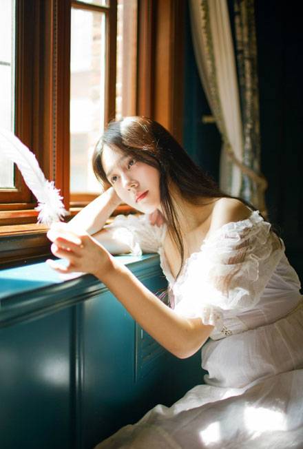 最美女留学生赖诗滢唯美图片写真（1)