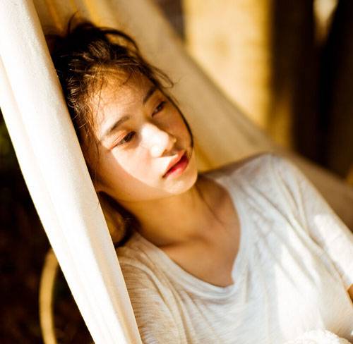 清纯养眼美女户外写真（4）