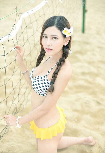 嫩模milk楚楚海边日系清新写真（8）