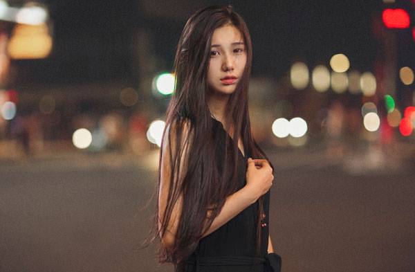 长发养眼美女夜晚街拍写真图片写真（4）
