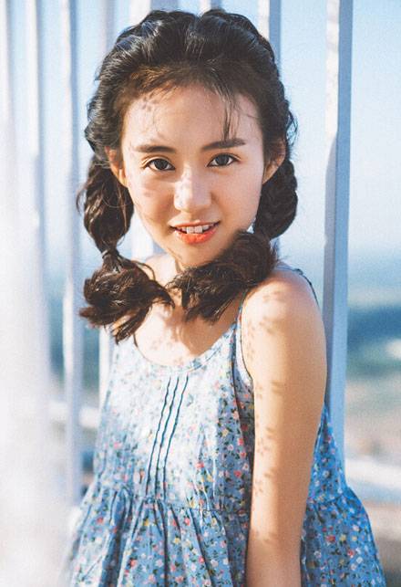 日系养眼美女户外胶片写真（6）