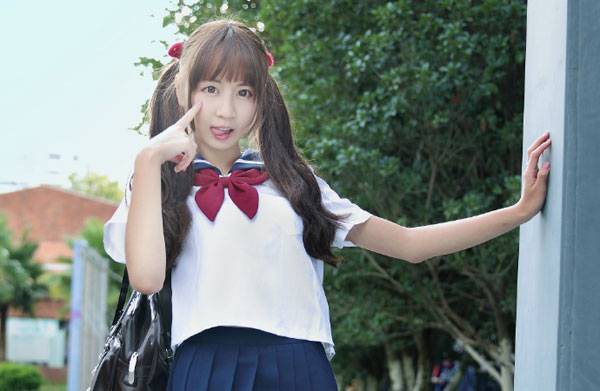 甜美双马尾美女日系制服图片写真（3）