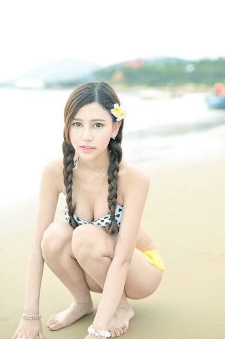 嫩模milk楚楚海边日系清新写真（3）