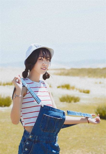 小清新文艺美女草原写真图片写真（3）