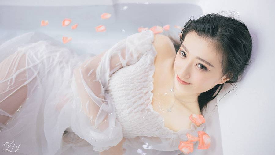 美丽自信的女子，第8张