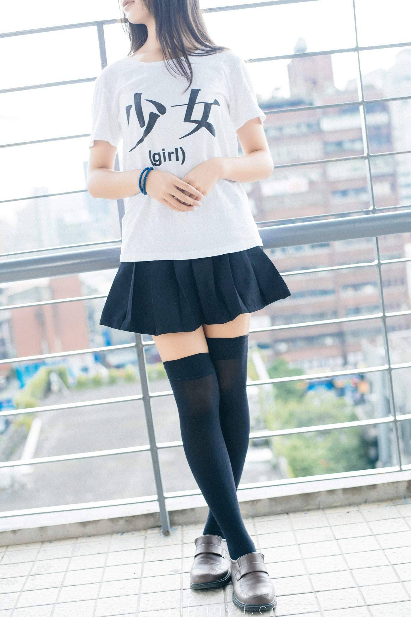 绝对领域-腿玩年a