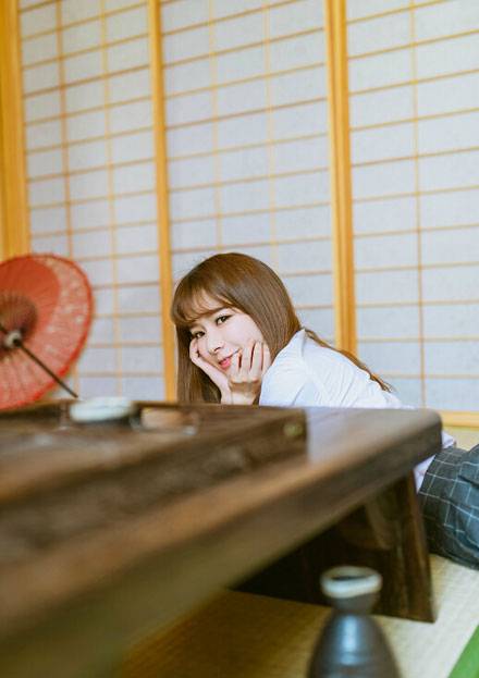 日系制服美女室内写真（9）