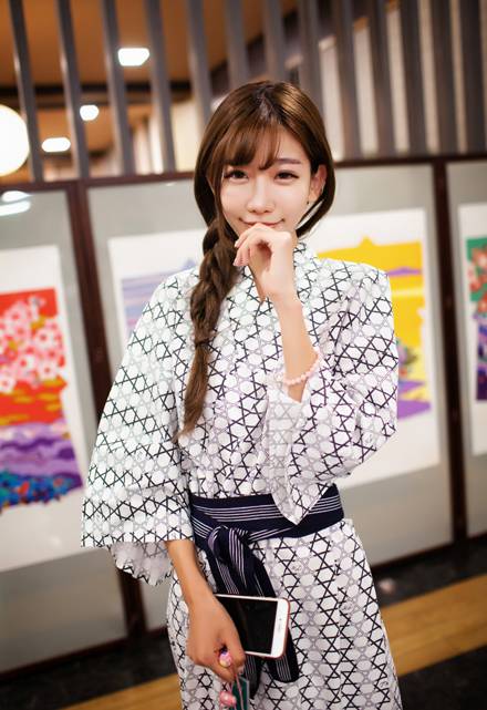 甜美嫩模陈潇日系浴衣图片写真（3）