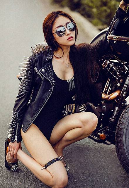 90后美女老师许多语儿帅气写真图片写真（8）