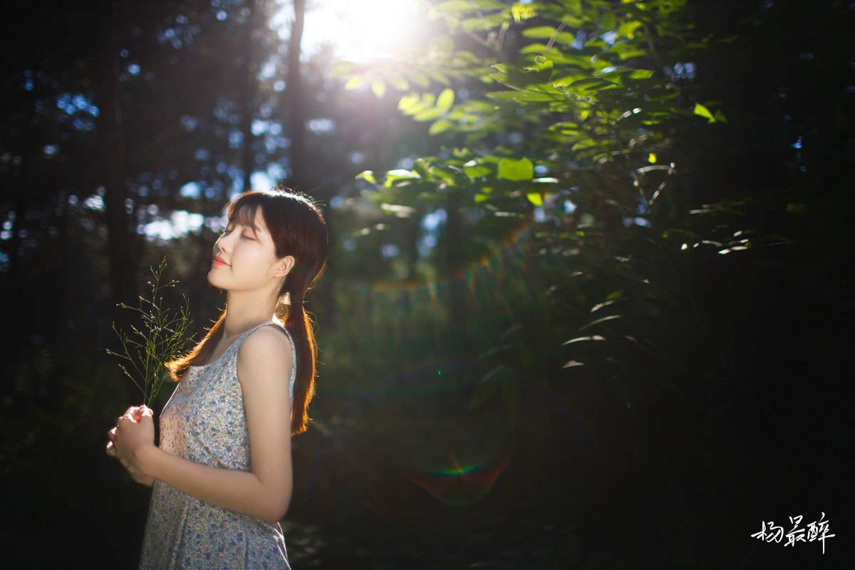 碎花裙妹子，第2张