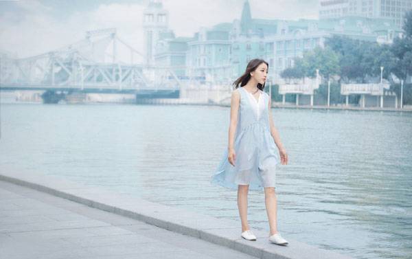 甜美养眼美女户外清新图片写真（11）