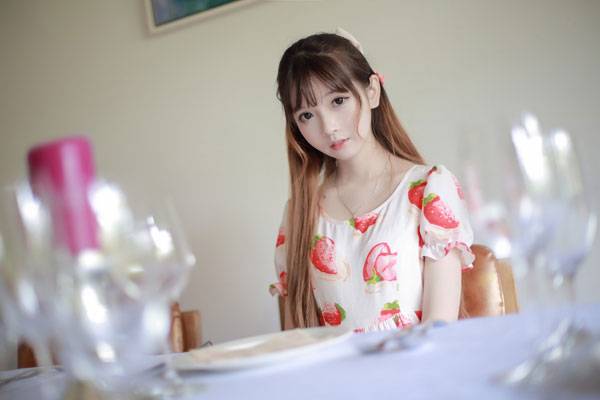 日系甜美少女咖啡馆写真图片写真（14）