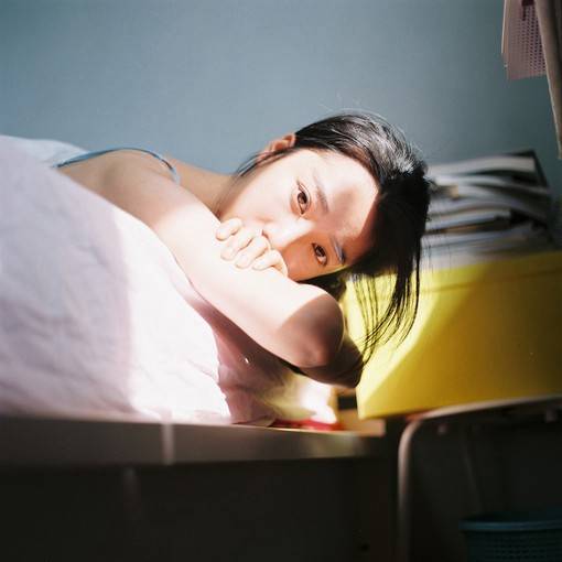 眼里充满故事的唯美孤独伤感小清新女生图片