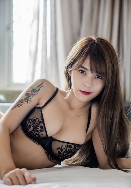 日系红唇美女私房内衣写真（10）