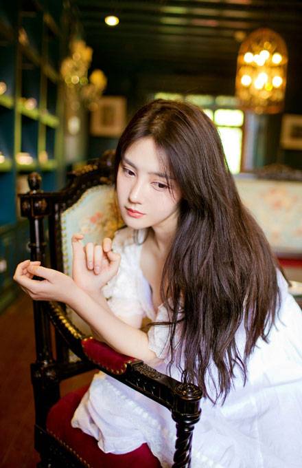 最美女留学生赖诗滢唯美图片写真（8)