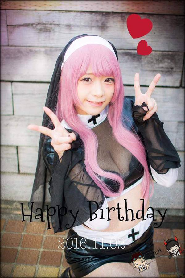 日本极品好身材Coser「うに子」~佛莱迪的装扮一点也不恐怖啊！