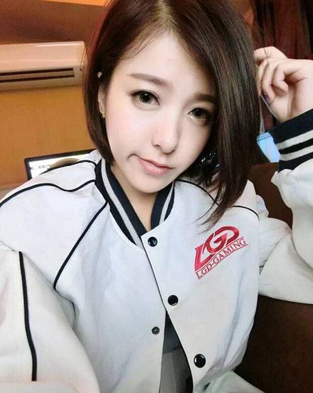 “电竞泷泽萝拉”苏叶薇私照美图赏（5）