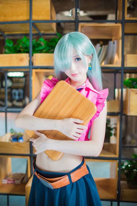 甜美萌妹《七原罪》伊丽莎白COS（1）