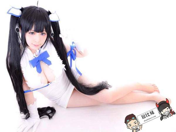 日本极品好身材Coser「うに子」~佛莱迪的装扮一点也不恐怖啊！