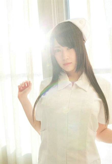 日本清纯美女coser白丝护士装写真（3）