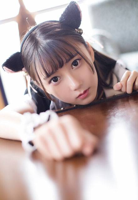 小清新少女室内女仆装写真（4）