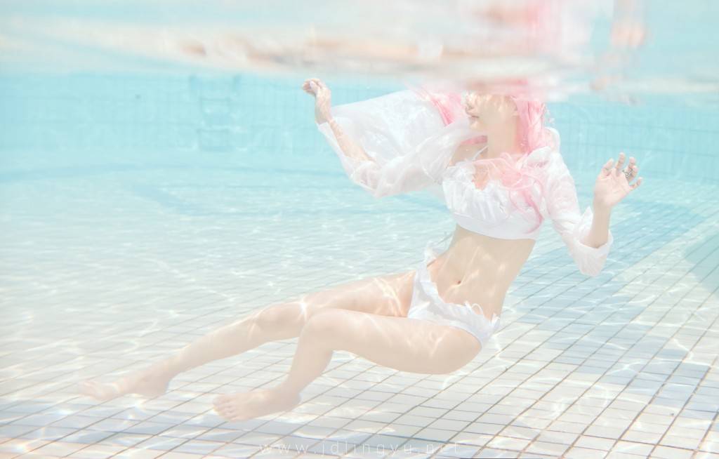 水下泳衣少女写真-50
