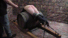 Amateur_PUNISHED_OVER_A_BARREL-小圈子