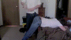 Amateur_over_the_bed-小圈子