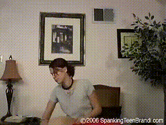 Brandi_2540_2_350_Brandi_s_Ruler_Spanking-小圈子