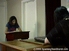Brandi_2701_1_350_Hand_Paddling_For_Slacking_Off_Kailee-小圈子