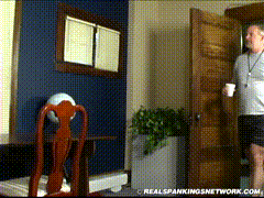 OTK_6388_1_700_Melody_Pulled_Out_of_Gym_and_Spanked-小圈子