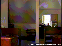 Real_Strappings_2277_2_700_Sarah_is_Strapped_in_the_Classroom-小圈子