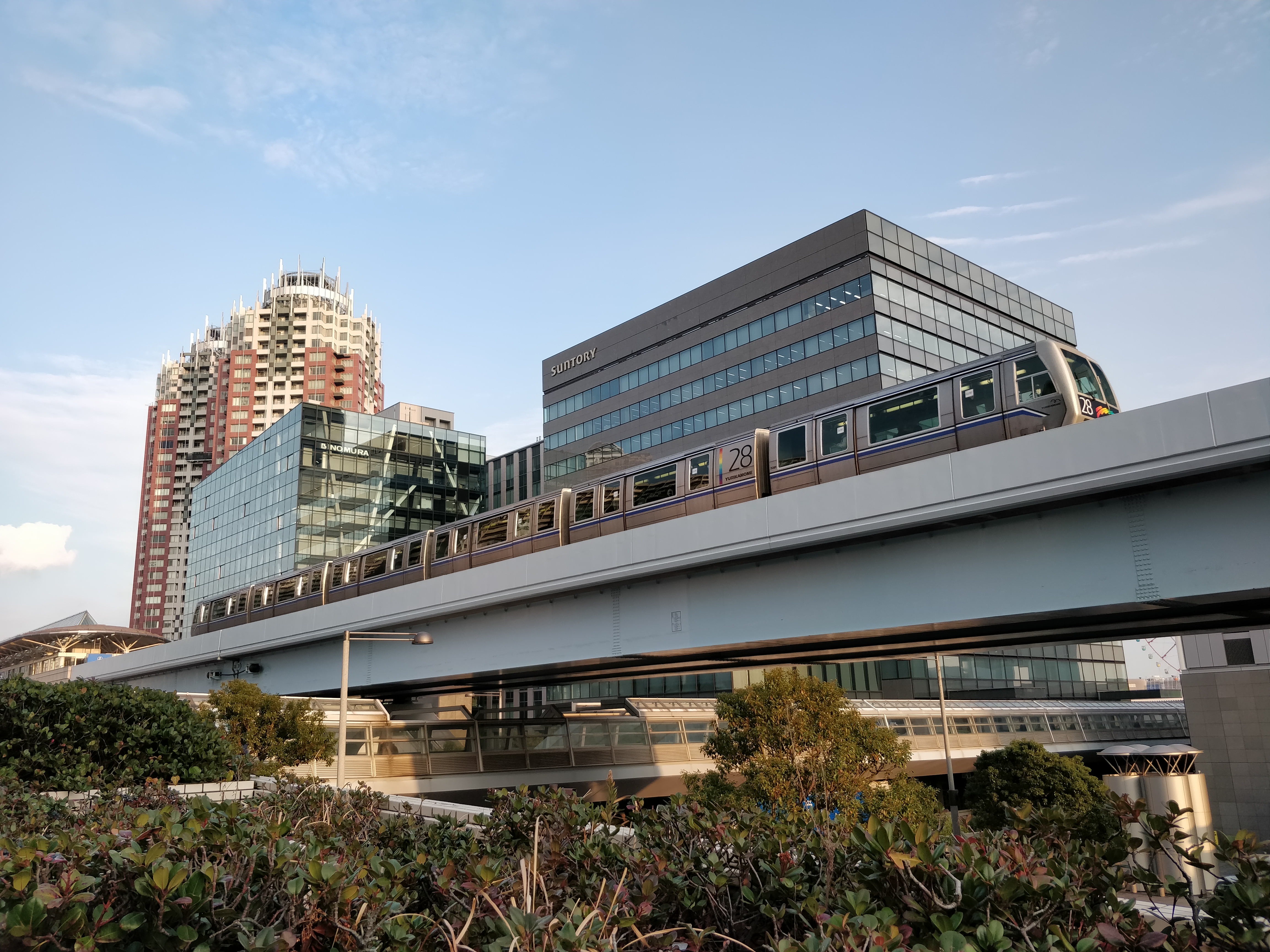 お台場に走っている「ゆりかもめ」[^1]