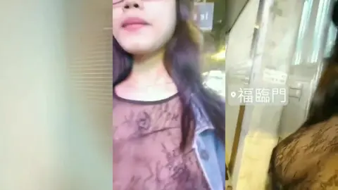 Siskaeee Gk Pake BH Pamer Susu di Tempat Umum