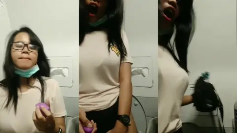 Siskaeee Pasang Vibrator di Toilet Umum