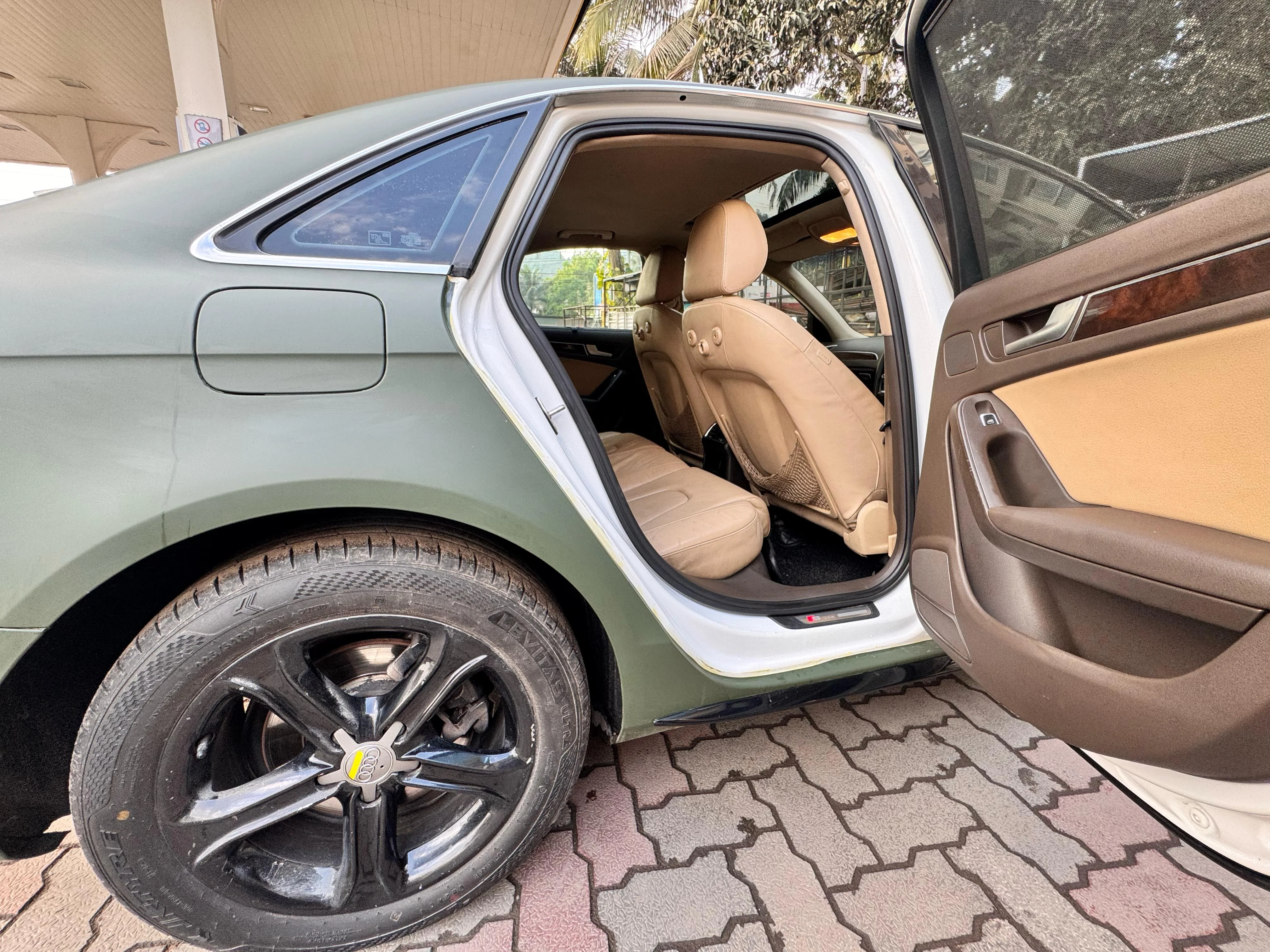 Audi A4 - Thumbnail 7