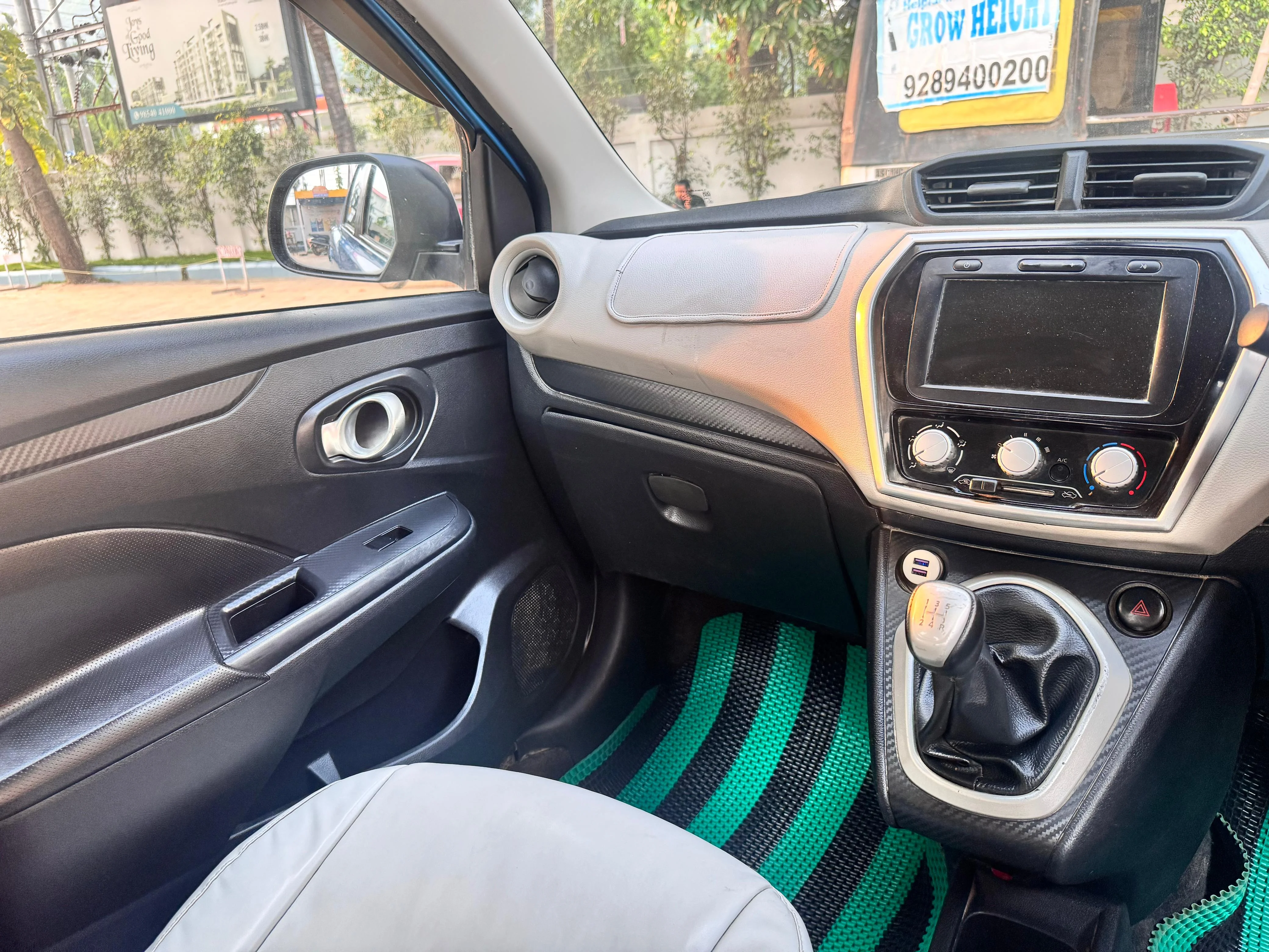 Datsun GO - Thumbnail 7