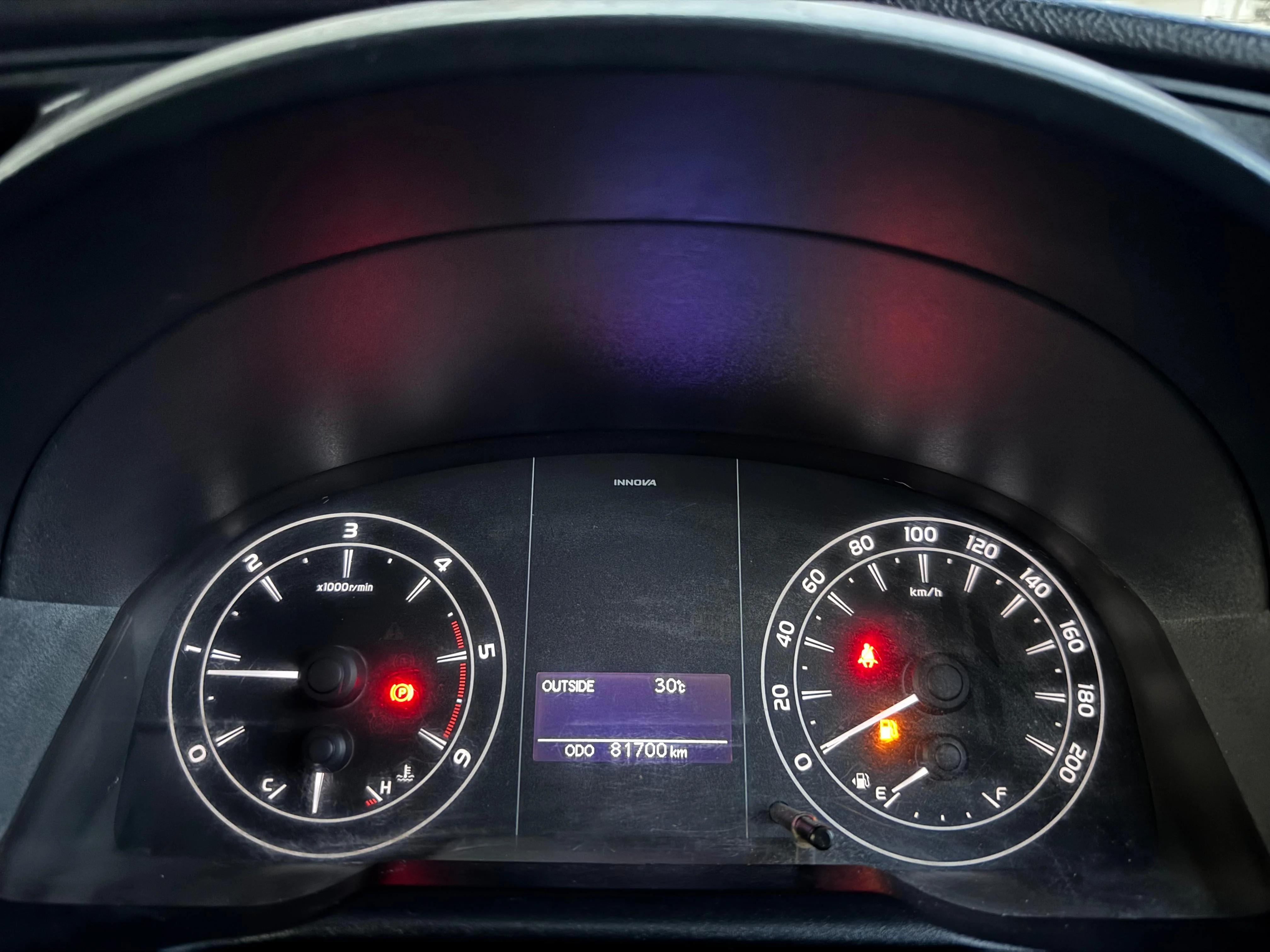 Toyota Innova Crysta - Thumbnail 2